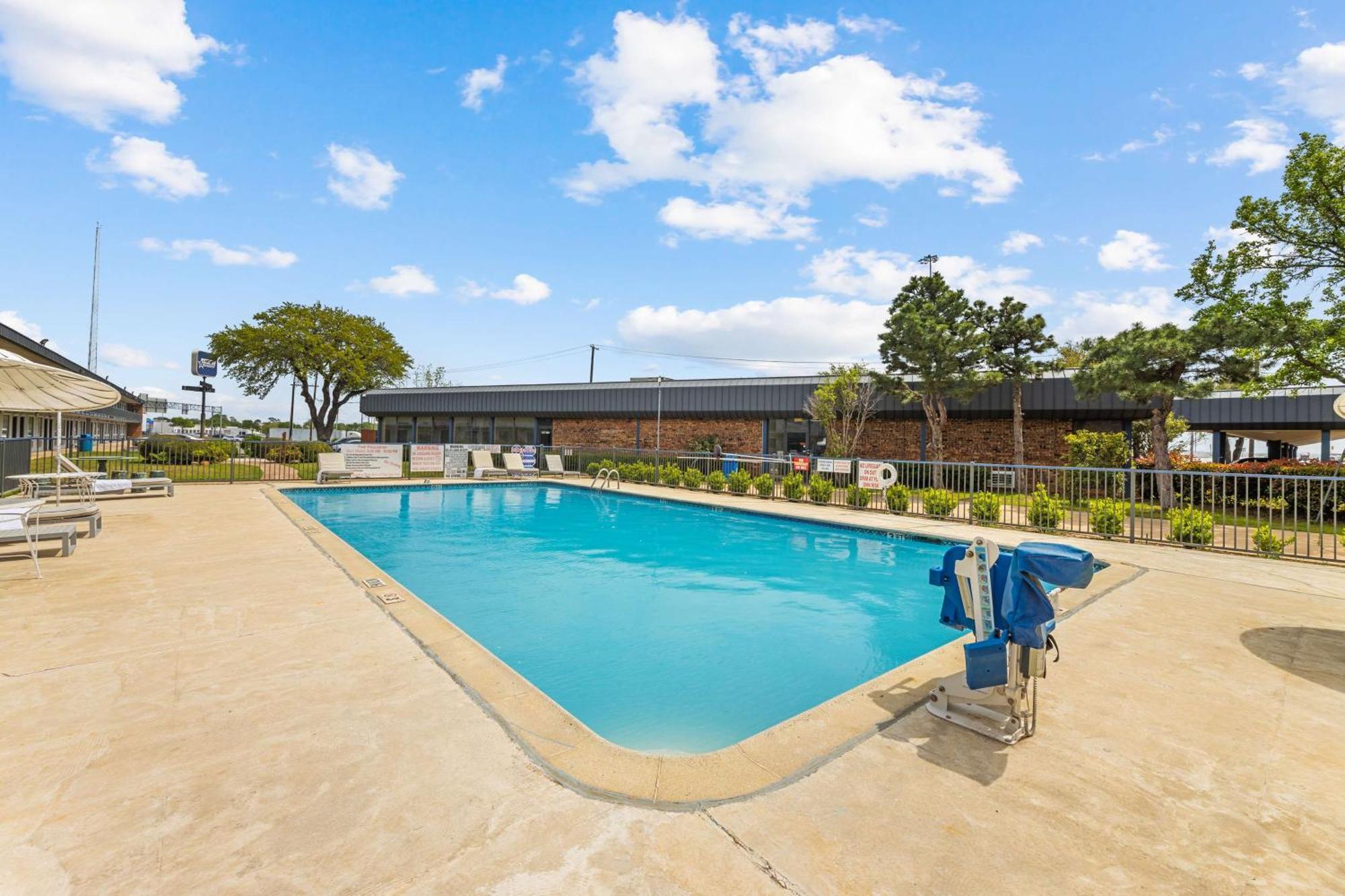 Americas Best Value Inn Fort Worth/Hurst Richland Hills Exterior foto
